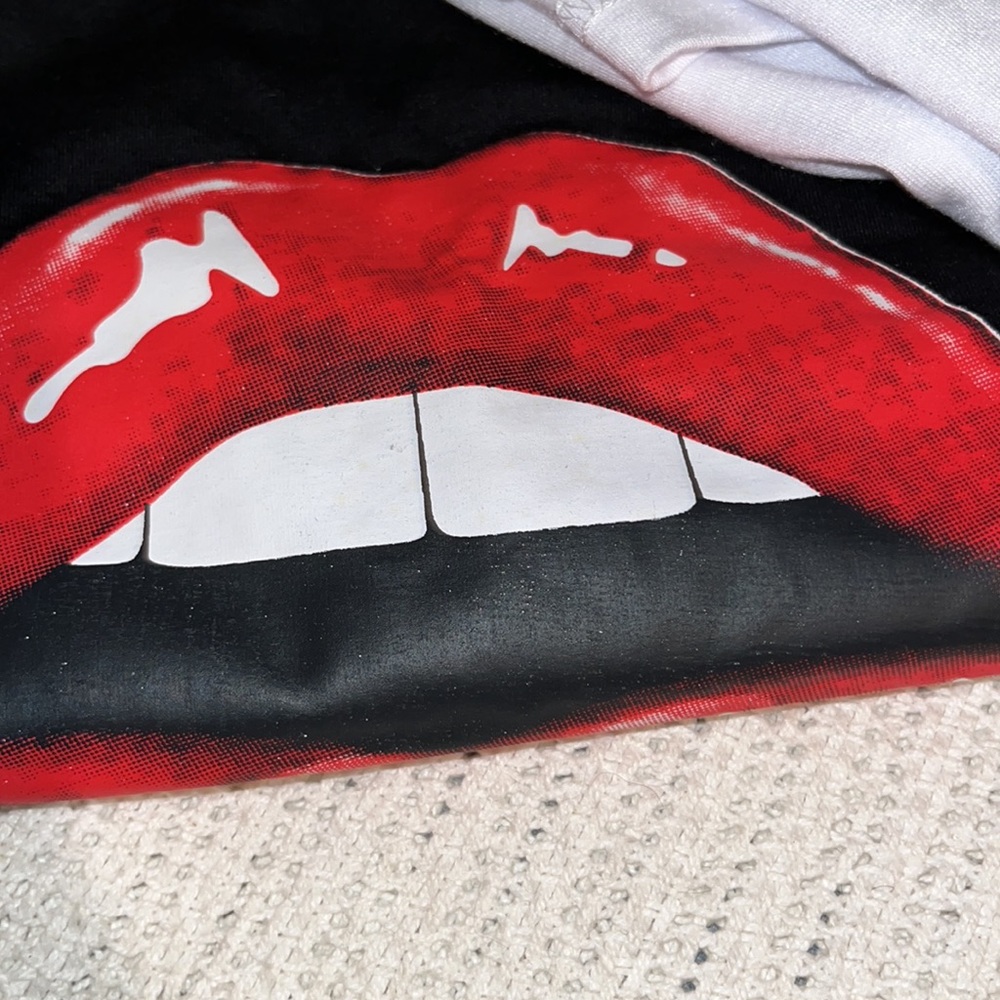 2 Lip Tee Bundle - image 5